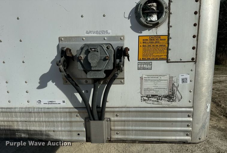 image for item LH9311 2013 Utility  4000D-X  dry van trailer