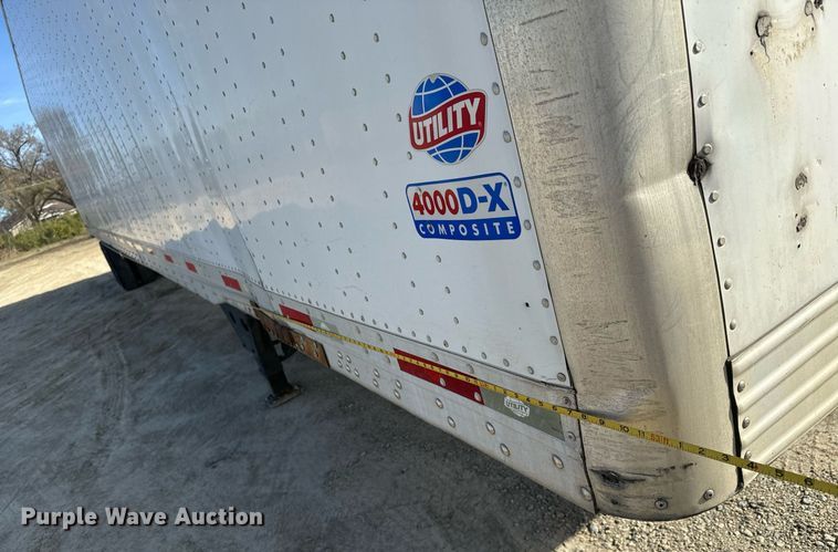 image for item LH9311 2013 Utility  4000D-X  dry van trailer