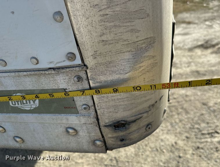 image for item LH9311 2013 Utility  4000D-X  dry van trailer