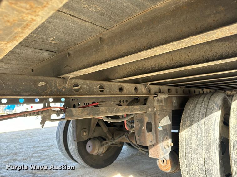 image for item LH9311 2013 Utility  4000D-X  dry van trailer