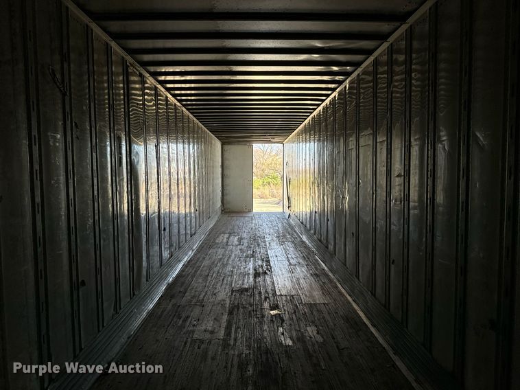 image for item LH9311 2013 Utility  4000D-X  dry van trailer