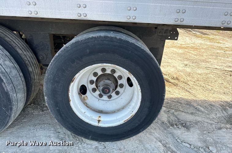 image for item LH9311 2013 Utility  4000D-X  dry van trailer