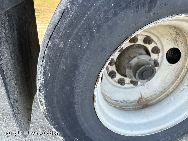 image for item LH9311 2013 Utility  4000D-X  dry van trailer