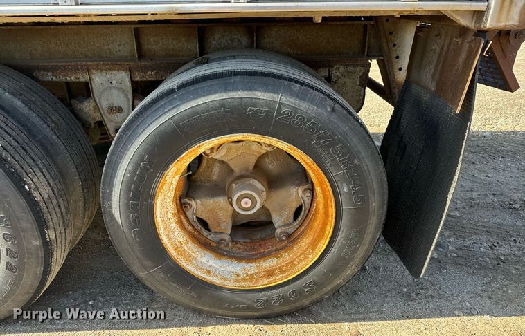 image for item MS9968 1966 Fruehauf  Dry van trailer