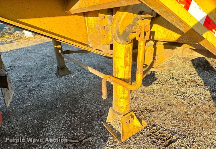 image for item MT9023 1993 Etnyre SR35TL drop deck hydraulic tail equipment trailer