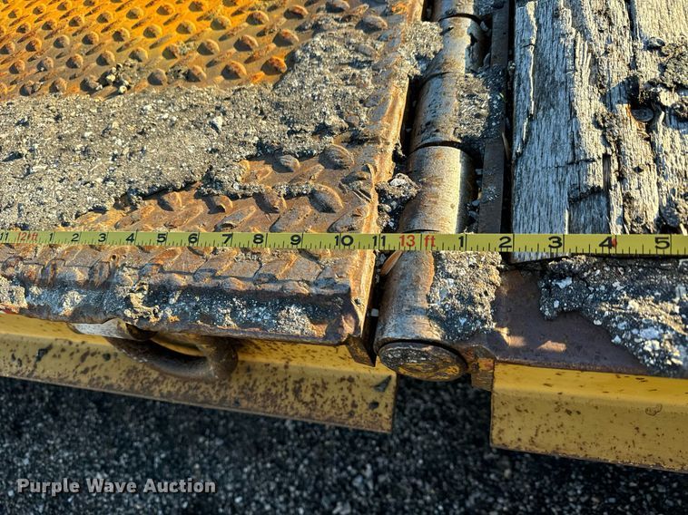 image for item MT9023 1993 Etnyre SR35TL drop deck hydraulic tail equipment trailer