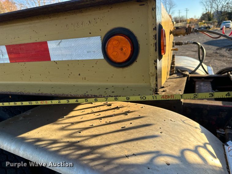 image for item MT9023 1993 Etnyre SR35TL drop deck hydraulic tail equipment trailer