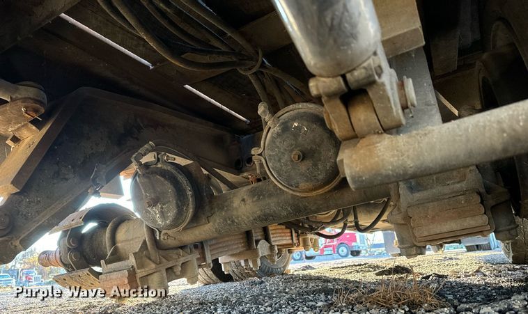 image for item MT9023 1993 Etnyre SR35TL drop deck hydraulic tail equipment trailer