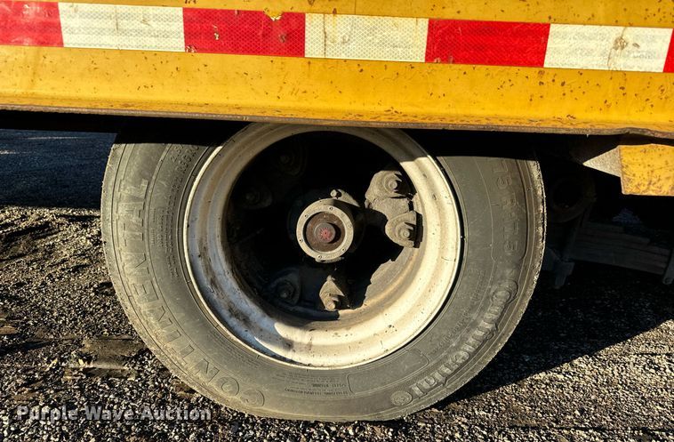 image for item MT9023 1993 Etnyre SR35TL drop deck hydraulic tail equipment trailer