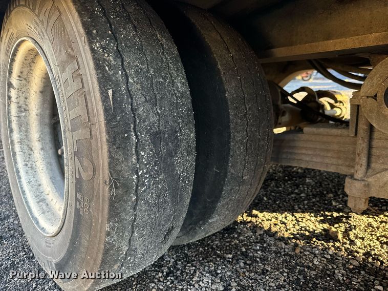 image for item MT9023 1993 Etnyre SR35TL drop deck hydraulic tail equipment trailer