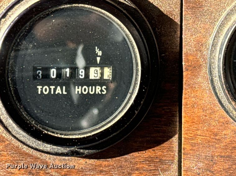 image for item MT9024 1990 Peterbilt 377 semi truck