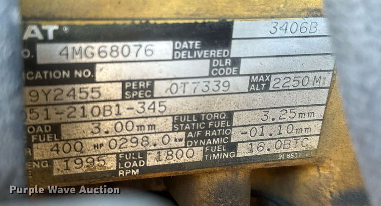 image for item MT9024 1990 Peterbilt 377 semi truck