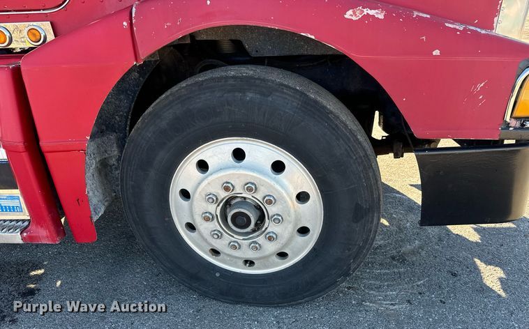 image for item MT9024 1990 Peterbilt 377 semi truck