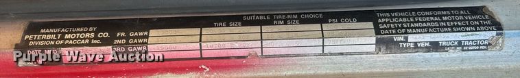 image for item MT9024 1990 Peterbilt 377 semi truck