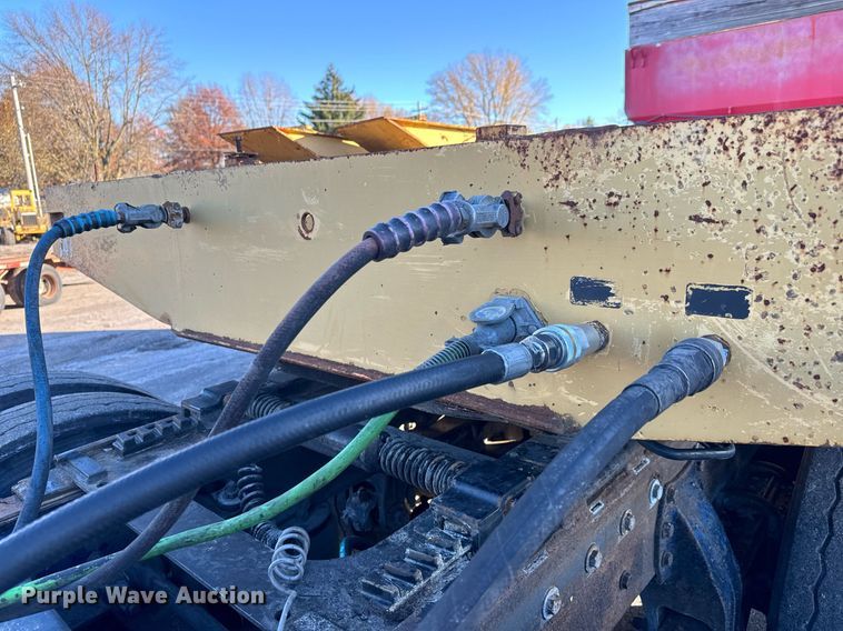 image for item MT9025 1988 Hyster SR35TL drop deck hydraulic tail equipment trailer