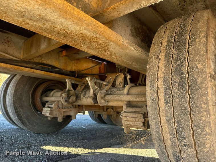 image for item MT9025 1988 Hyster SR35TL drop deck hydraulic tail equipment trailer