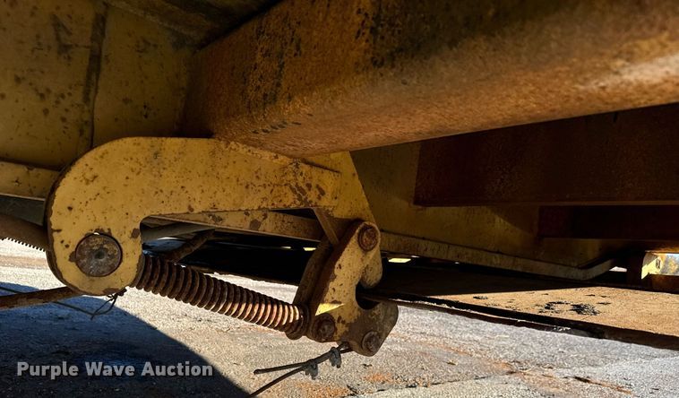 image for item MT9025 1988 Hyster SR35TL drop deck hydraulic tail equipment trailer