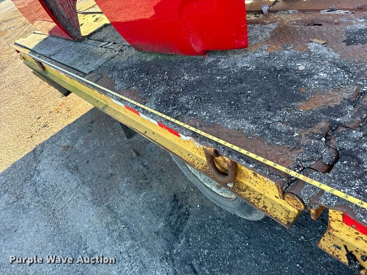 image for item MT9025 1988 Hyster SR35TL drop deck hydraulic tail equipment trailer