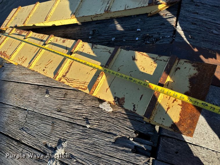 image for item MT9025 1988 Hyster SR35TL drop deck hydraulic tail equipment trailer