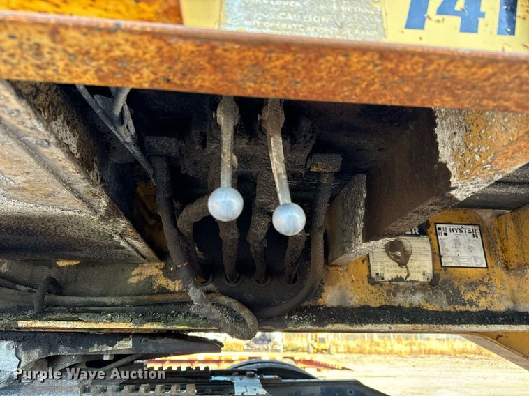 image for item MT9025 1988 Hyster SR35TL drop deck hydraulic tail equipment trailer