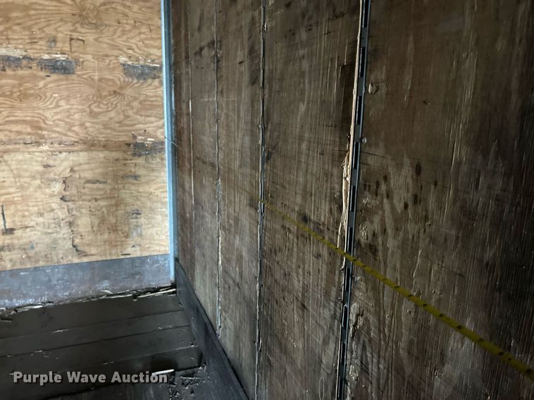 image for item NJ9562 2006 Wabash dry van trailer