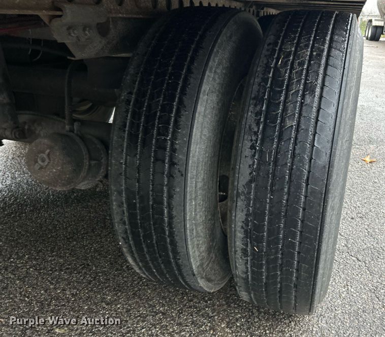 image for item NJ9562 2006 Wabash dry van trailer