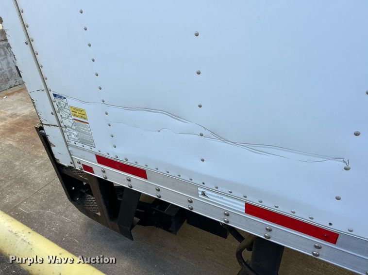 image for item NJ9572 2014 Peterbilt 337 box truck