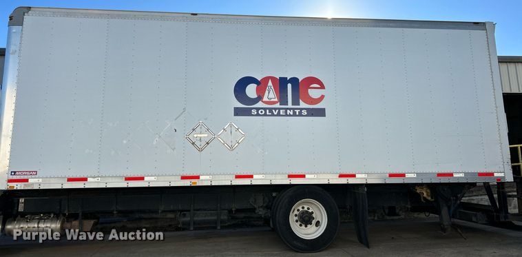 image for item NJ9572 2014 Peterbilt 337 box truck