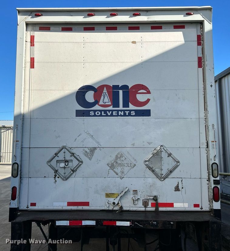 image for item NJ9572 2014 Peterbilt 337 box truck