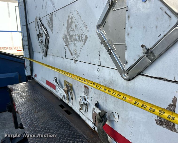 image for item NJ9572 2014 Peterbilt 337 box truck