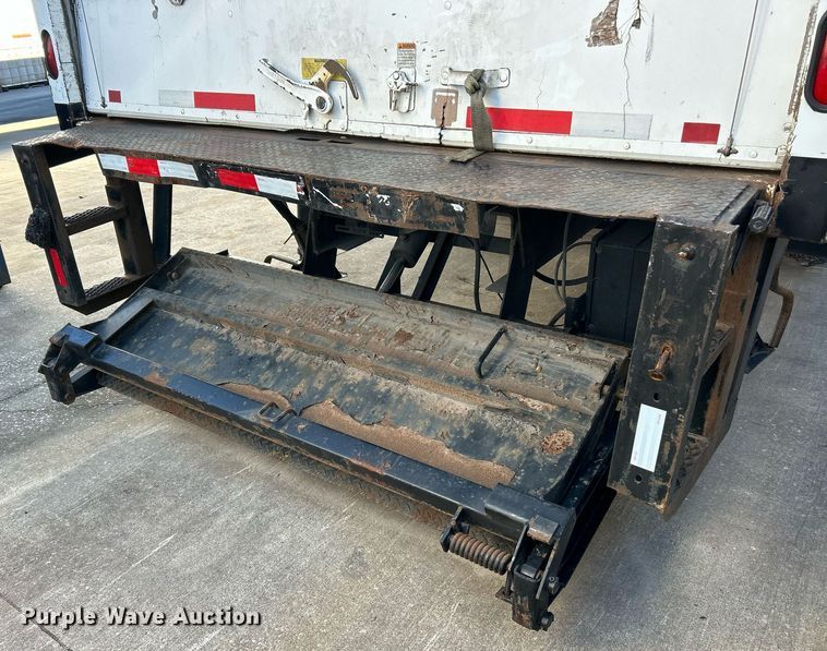 image for item NJ9572 2014 Peterbilt 337 box truck