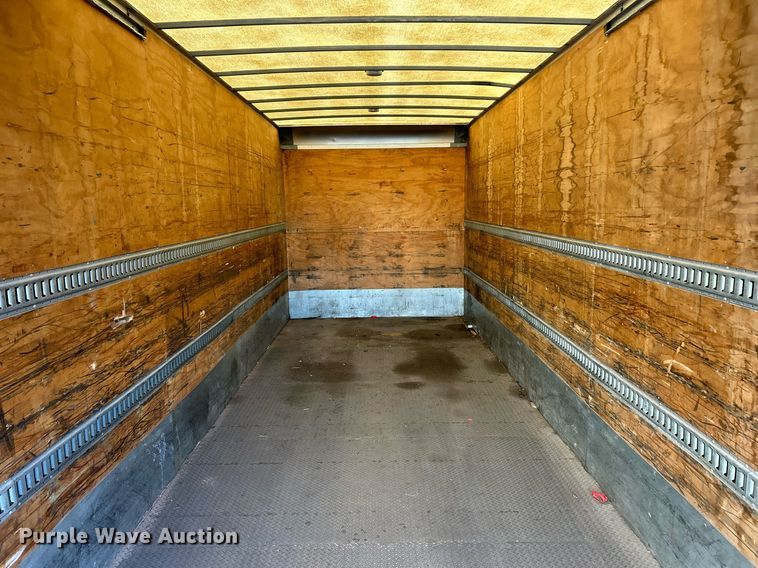 image for item NJ9572 2014 Peterbilt 337 box truck