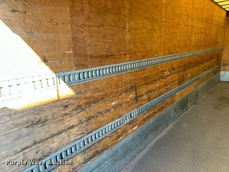 image for item NJ9572 2014 Peterbilt 337 box truck