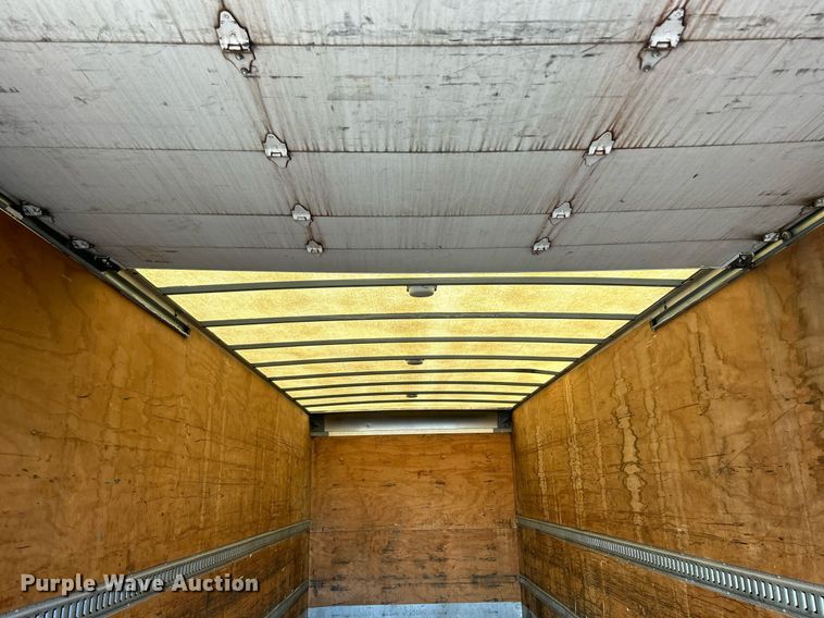 image for item NJ9572 2014 Peterbilt 337 box truck