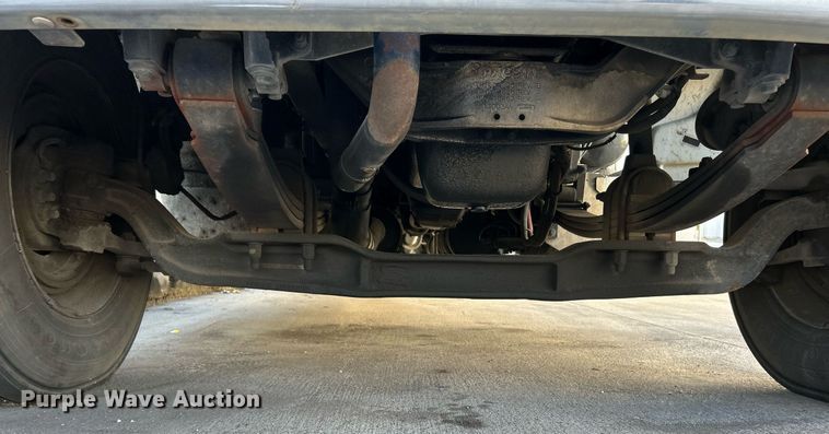 image for item NJ9572 2014 Peterbilt 337 box truck