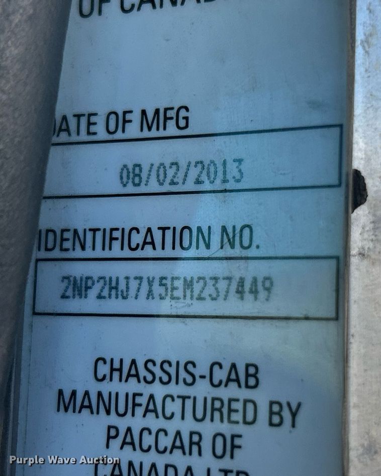 image for item NJ9572 2014 Peterbilt 337 box truck