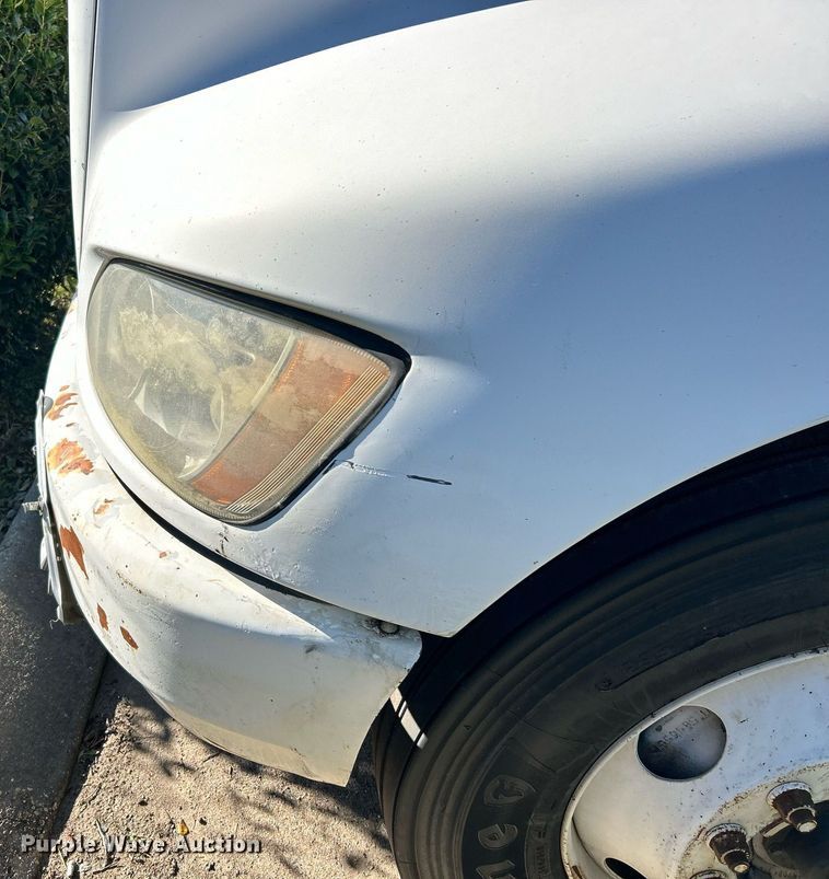 image for item NJ9574 2011 Kenworth T370 box truck