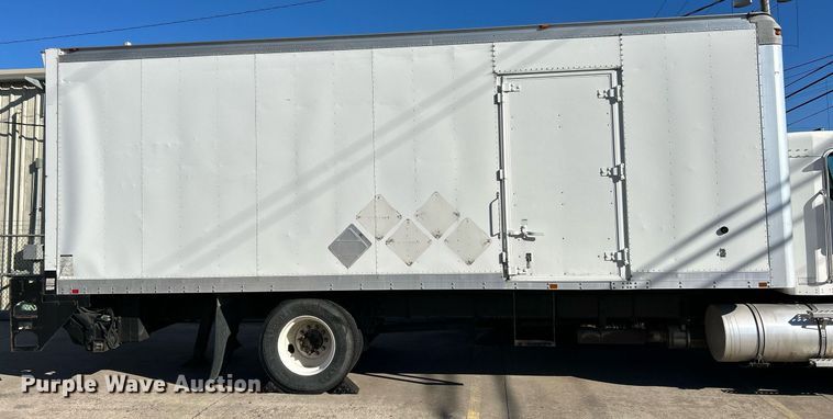 image for item NJ9574 2011 Kenworth T370 box truck