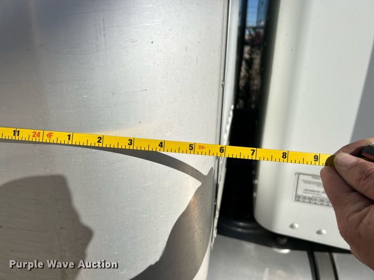 image for item NJ9574 2011 Kenworth T370 box truck