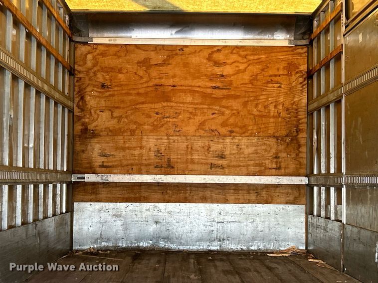 image for item NJ9574 2011 Kenworth T370 box truck