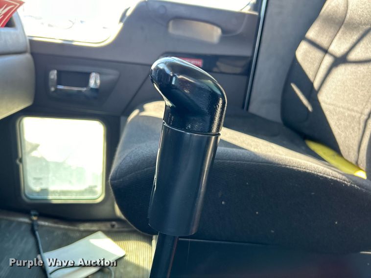 image for item NJ9574 2011 Kenworth T370 box truck