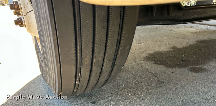 image for item NJ9574 2011 Kenworth T370 box truck