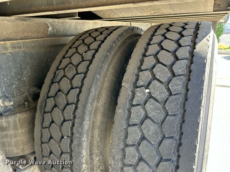 image for item NJ9574 2011 Kenworth T370 box truck