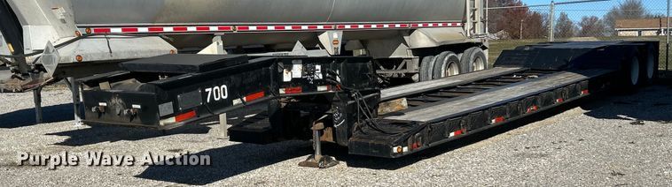 image for item NJ9637 2006 Witzco RG-35 Challenger lowboy equipment trailer