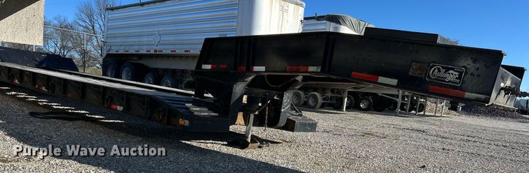 image for item NJ9637 2006 Witzco RG-35 Challenger lowboy equipment trailer