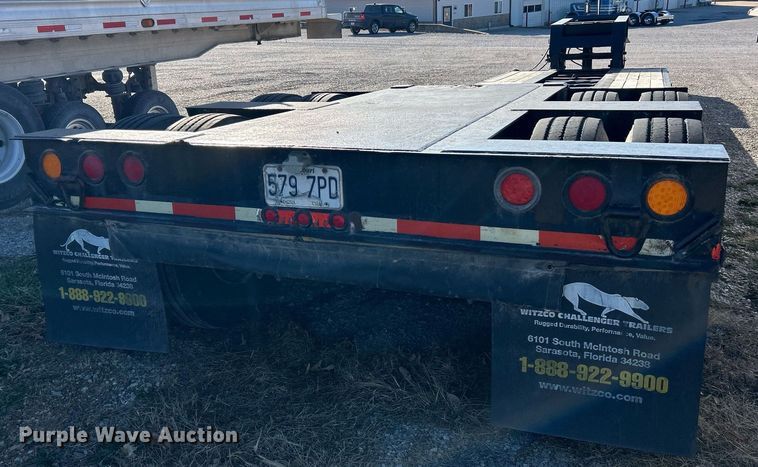 image for item NJ9637 2006 Witzco RG-35 Challenger lowboy equipment trailer