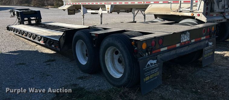 image for item NJ9637 2006 Witzco RG-35 Challenger lowboy equipment trailer