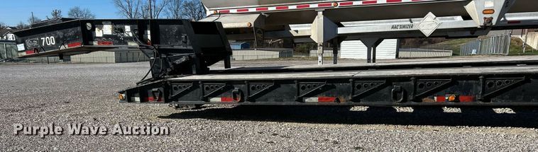 image for item NJ9637 2006 Witzco RG-35 Challenger lowboy equipment trailer