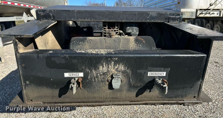 image for item NJ9637 2006 Witzco RG-35 Challenger lowboy equipment trailer