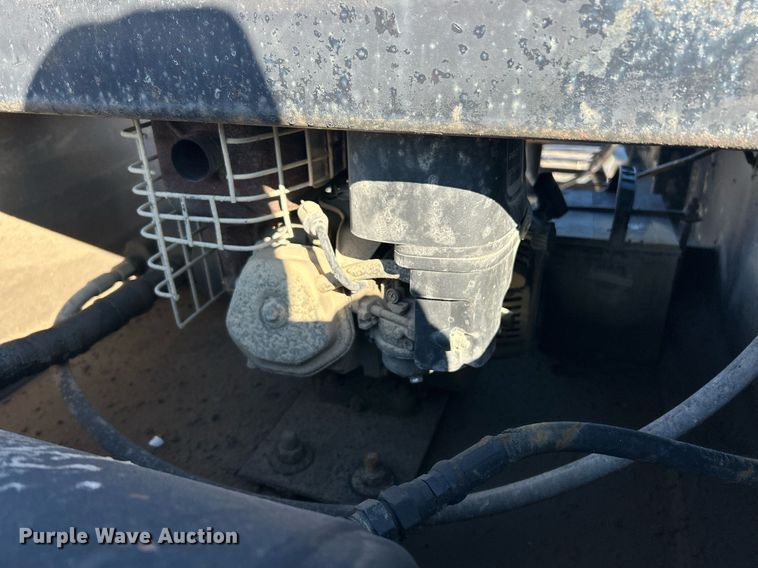 image for item NJ9637 2006 Witzco RG-35 Challenger lowboy equipment trailer